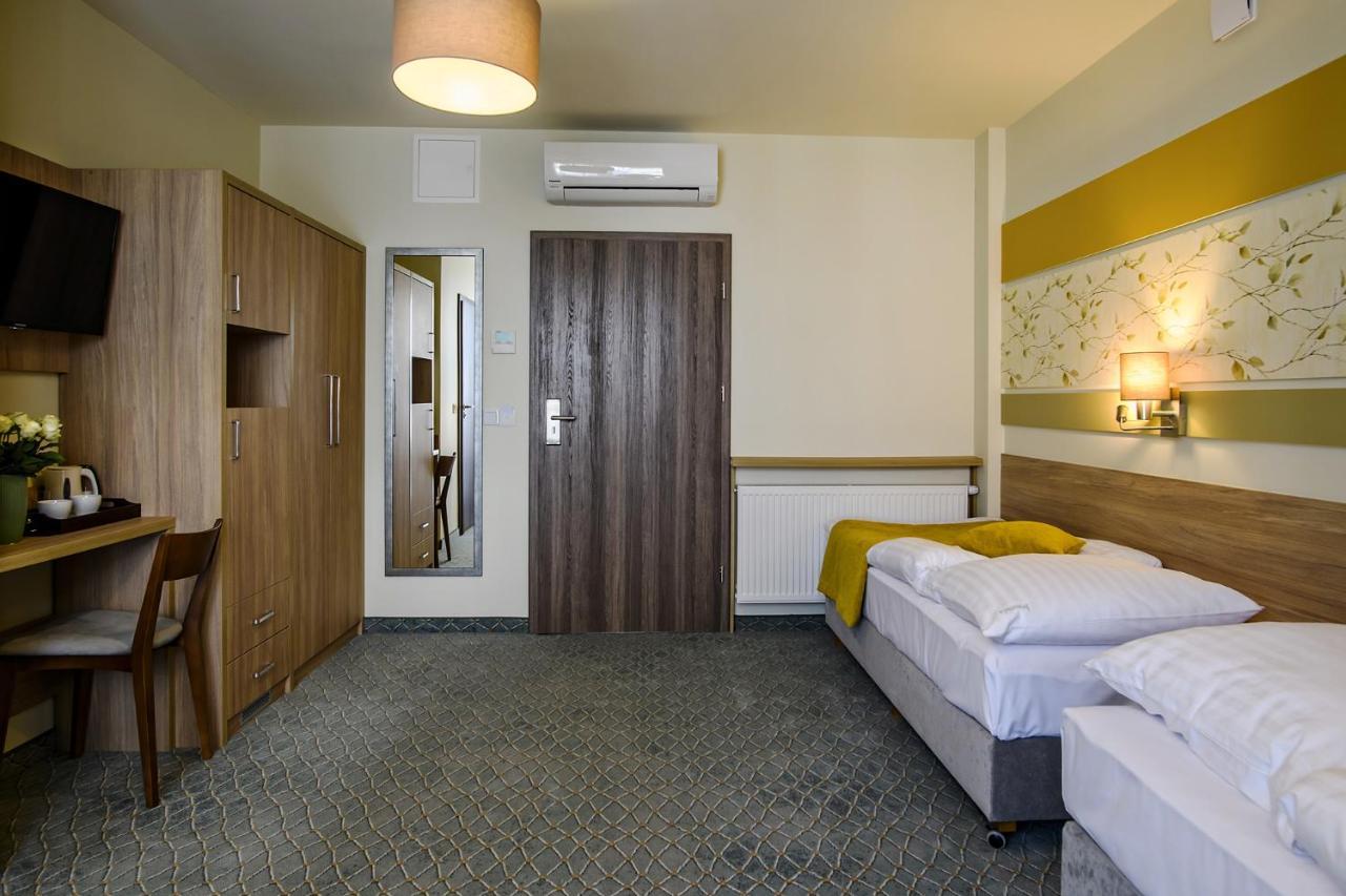 Hotel Brzozowka บุสโก-สดรูย ภายนอก รูปภาพ